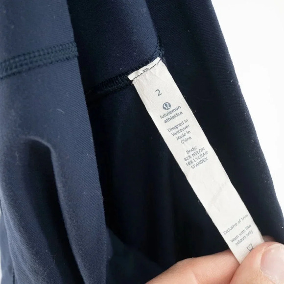 Lululemon Wunder Under Crops Navy Blue | 2 - Picture 4 of 4